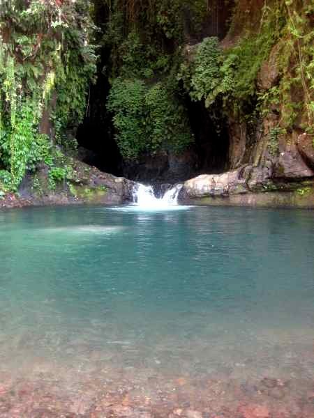 Der natürliche Pool mitten im Fluss