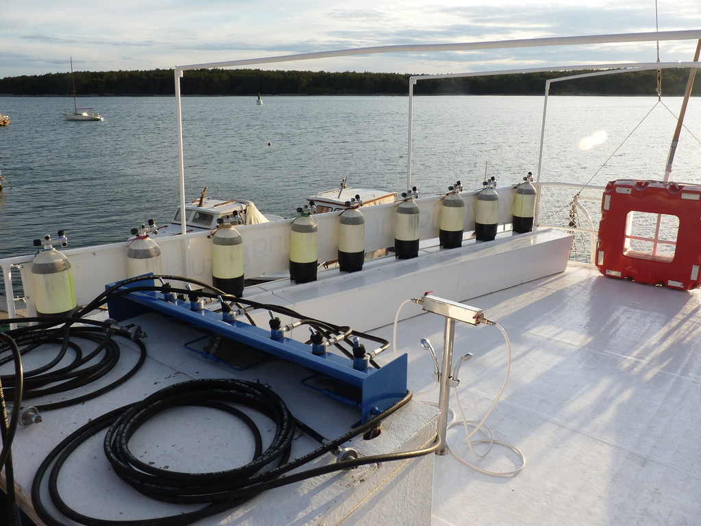 Divedeck