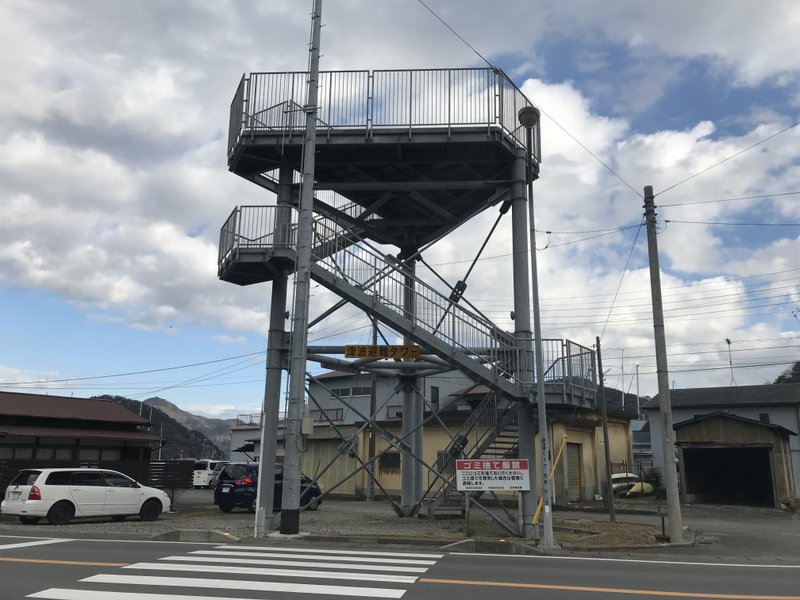 9:50　津波避難タワーが所々にある