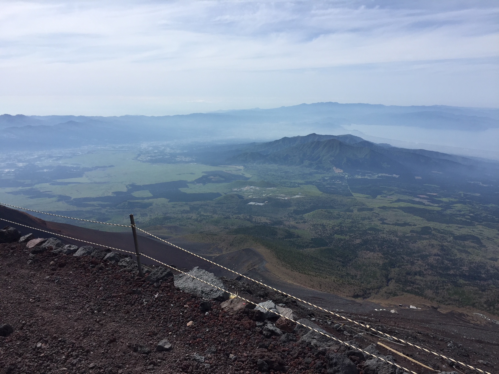 8:10　2800m付近より、愛鷹山