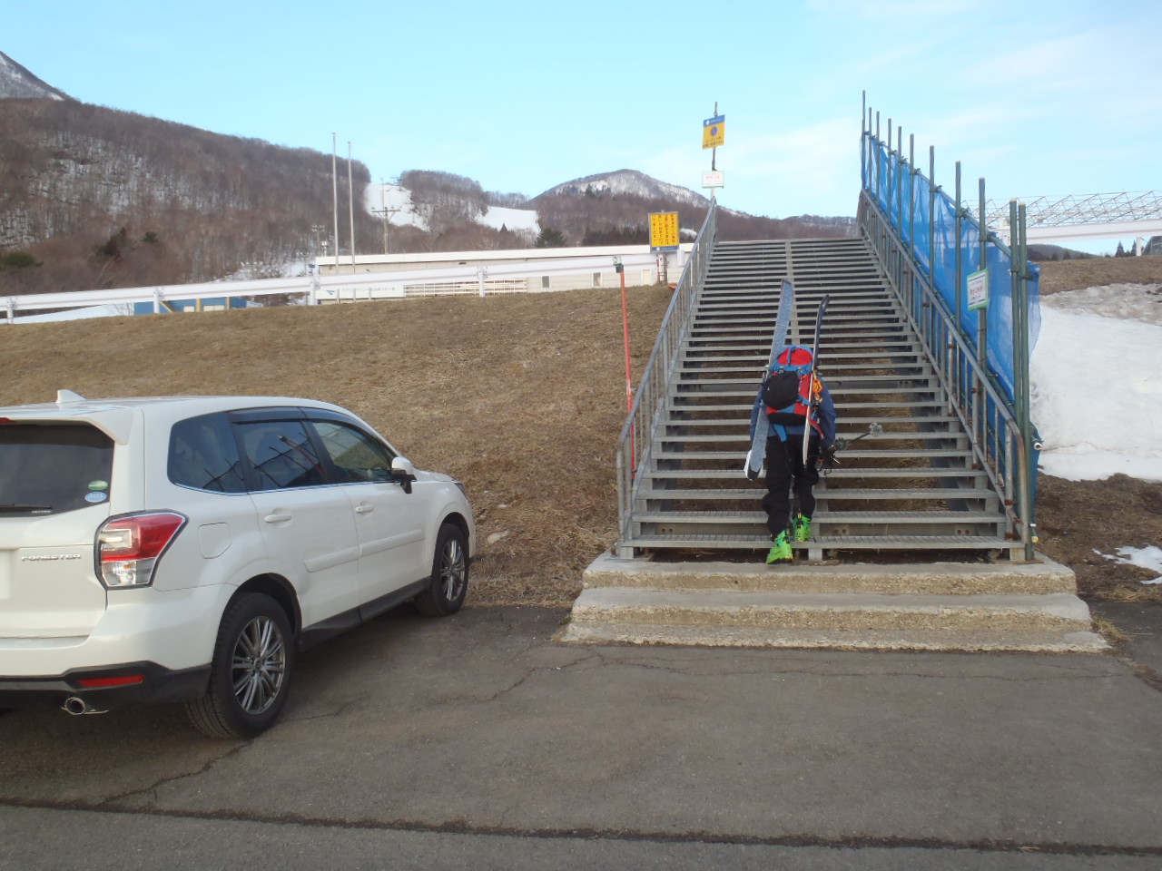 駐車所には一番乗り