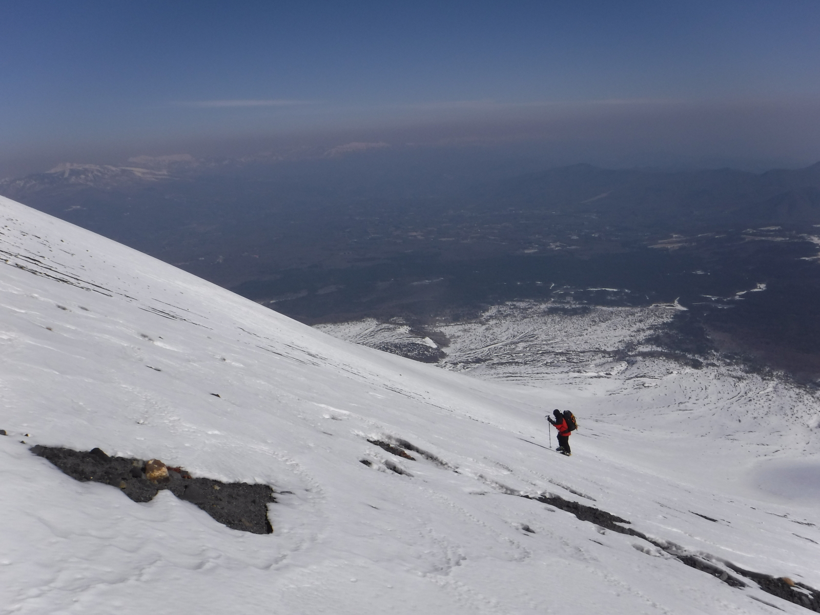 10:30　富士山東面を思わせる浅間山東面の大斜面