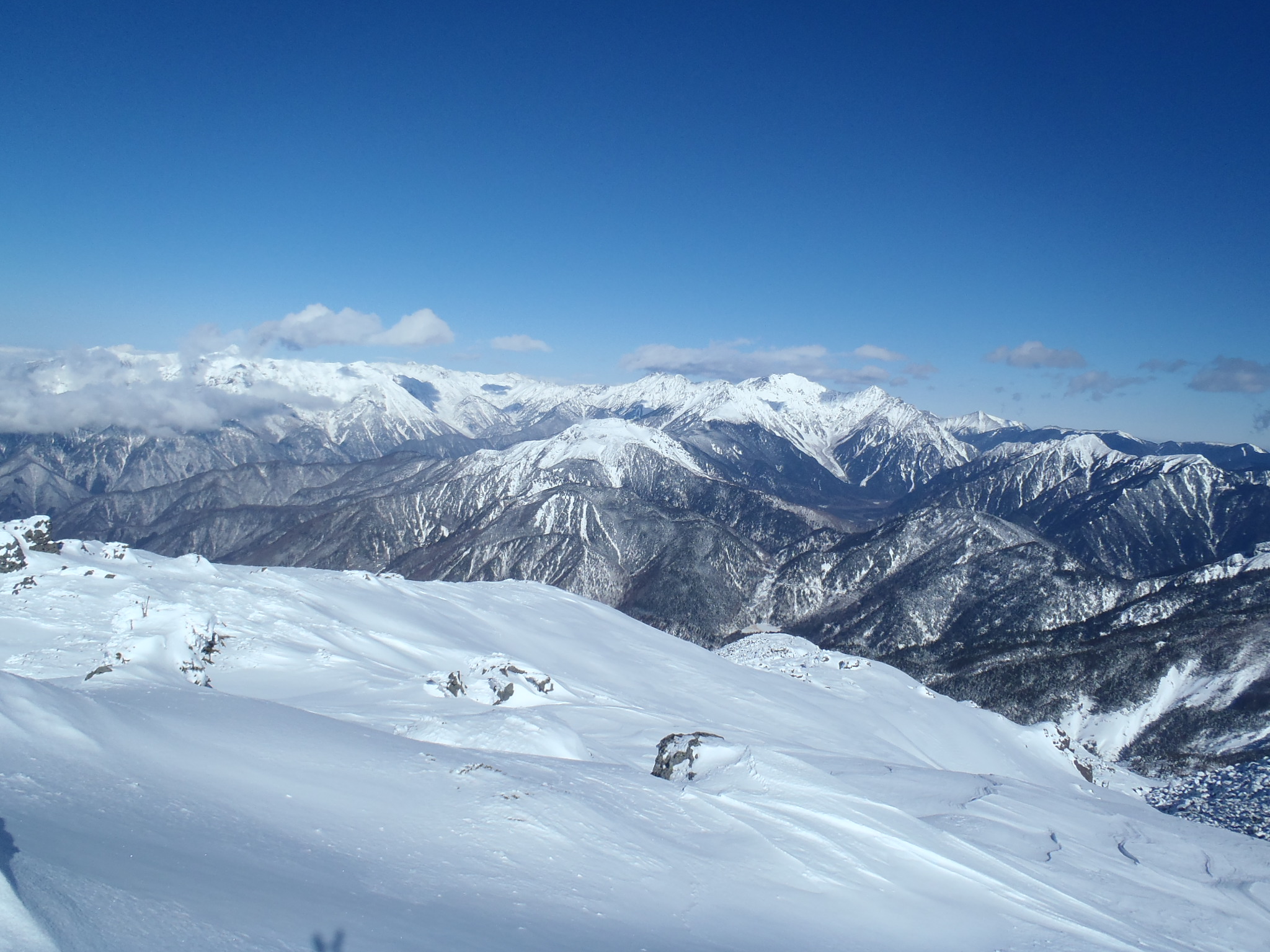 四ッ岳山頂より御岳山･中央アルプス