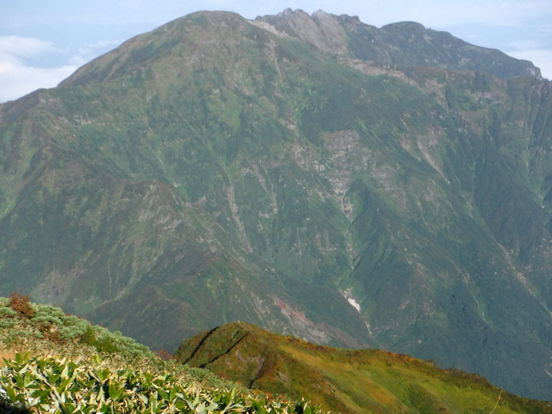 中ノ岳より八海山