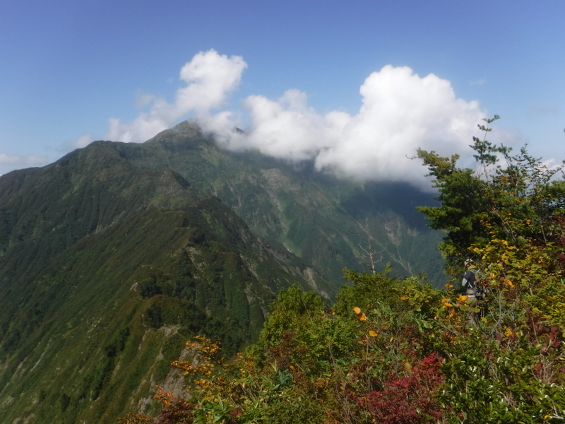 八海山への稜線