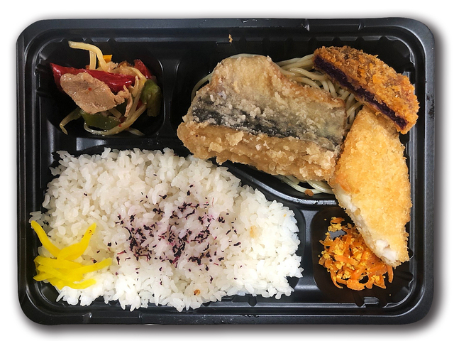 鯖＆白身フライ弁当　350円(税込)