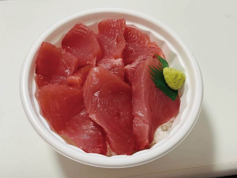 まぐろ丼　650円(税込)