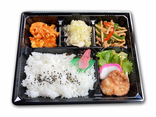 特製中華弁当　600円(税込)