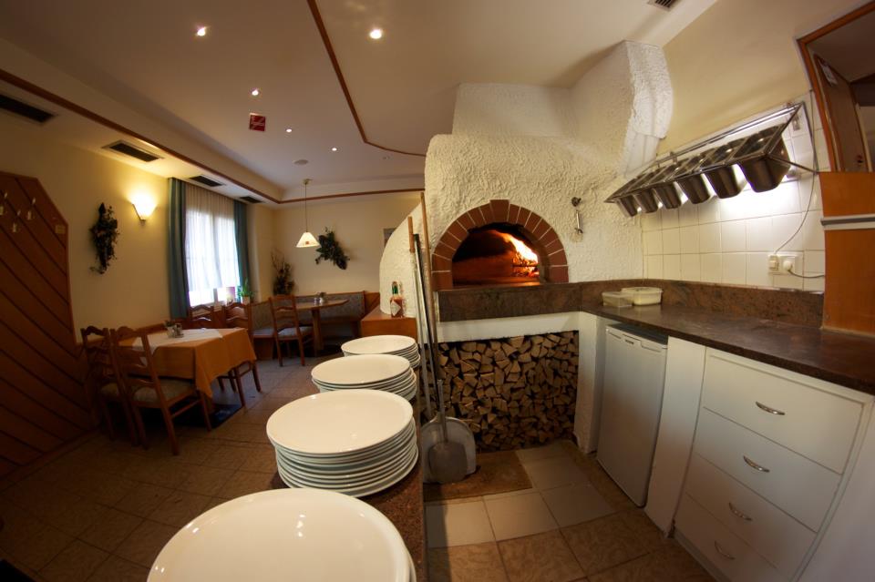 Herzlich Willkommen Pizzeria Castello