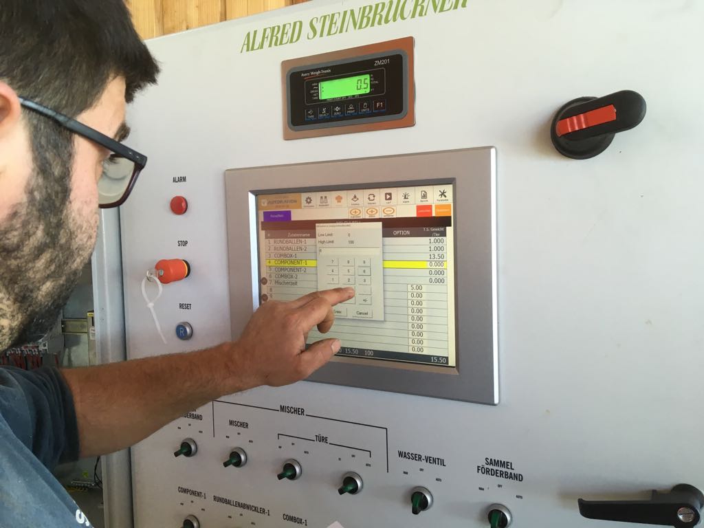 Hirl stationärer elektrischer Futtermischer mit Steuerung