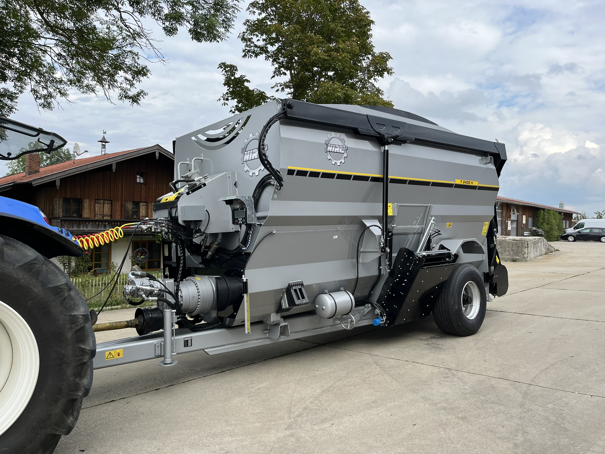 Futtermischwagen Fräsmischwagen Heckfräse Hirl T horizontal Eco