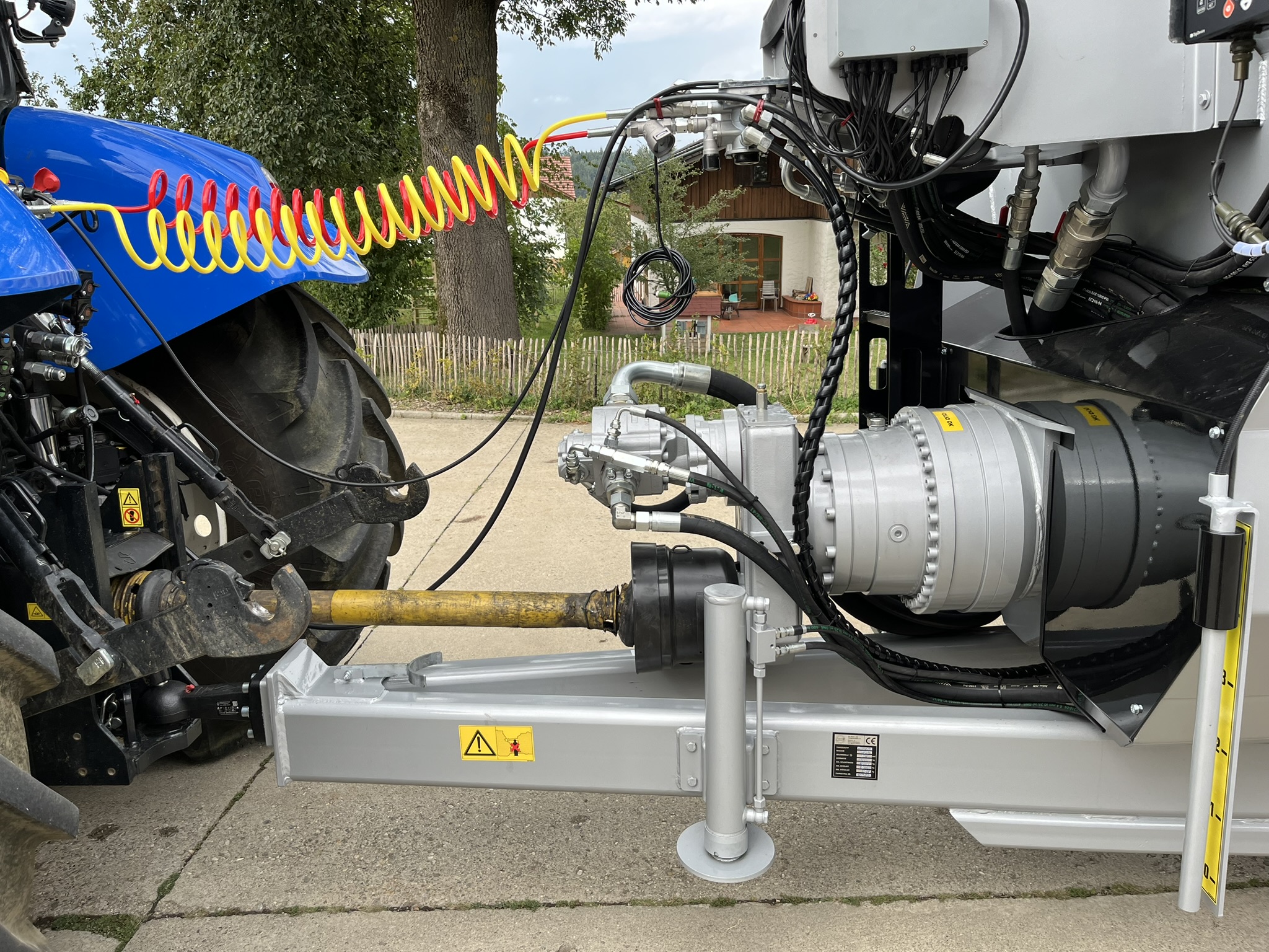 Futtermischwagen Untenanhängung Zapfwelle Hirl T horizontal Eco