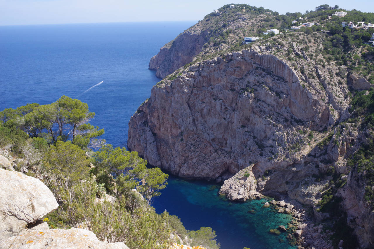 Küstenlandschaft im Norden Ibizas