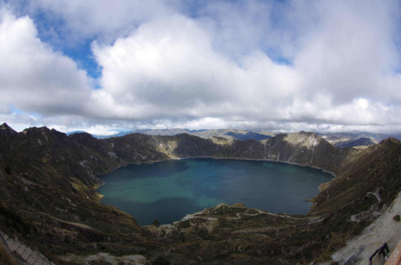 Quilotoa, beeindruckender Krater. Kann man schön einmal außenrum wandern