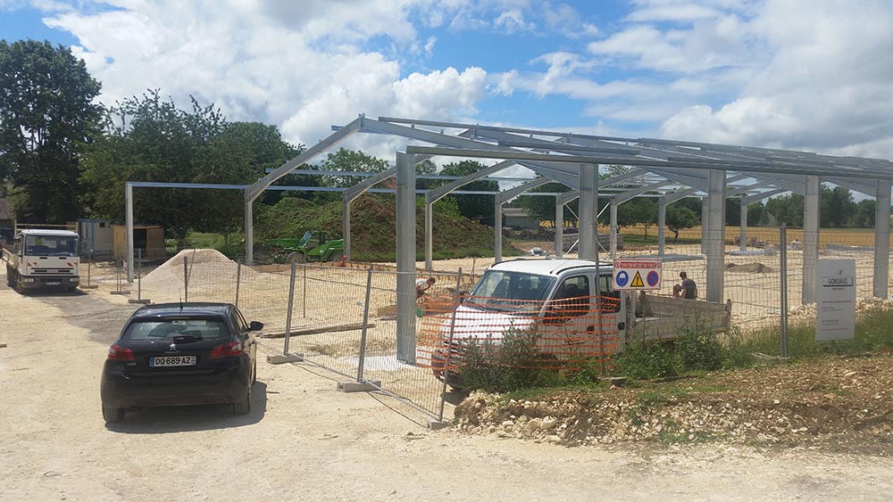 Construction d'un fournil, charpente métallique