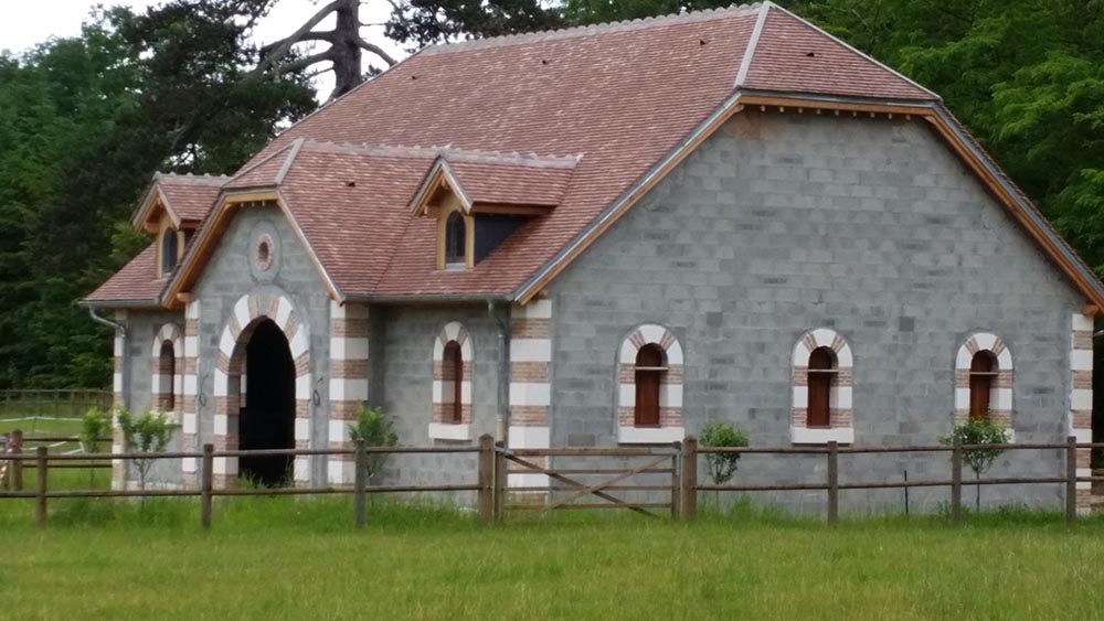 Construction des écuries du château