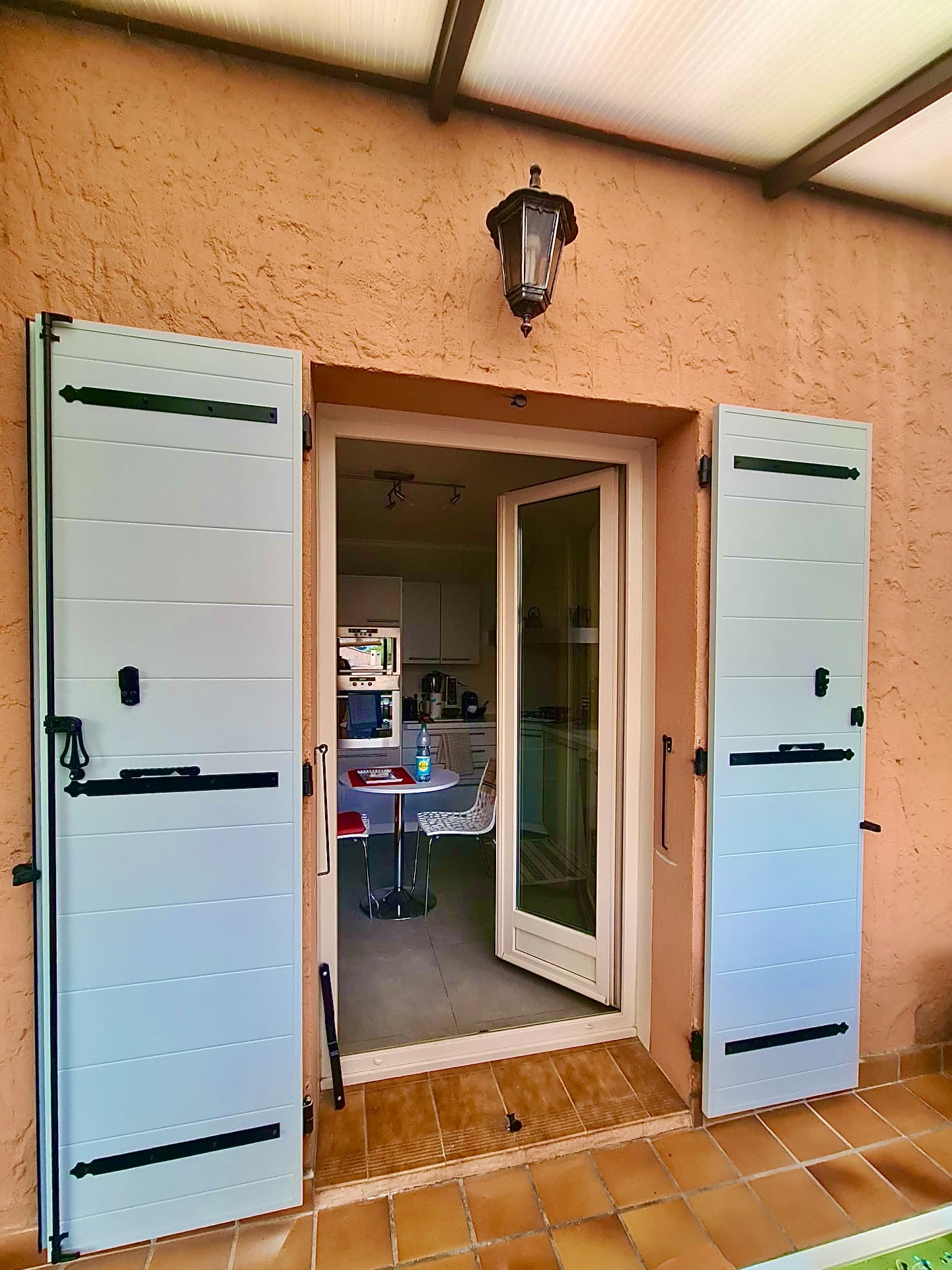 Volets Battants : en aluminium 2024 sur mesure en rénovation de chez Altiva Pro Menuisier à la Garde 83130