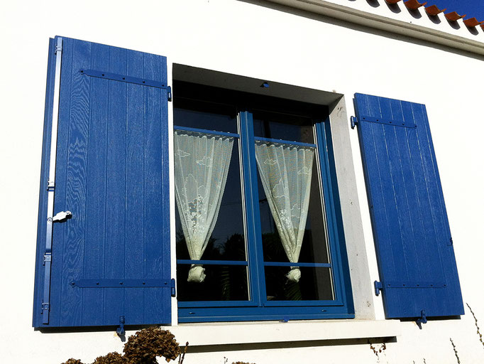 Volets Battants: composite 2023-2024 sur mesure en rénovation de chez Altiva Pro Menuisier St-Cyr 83270