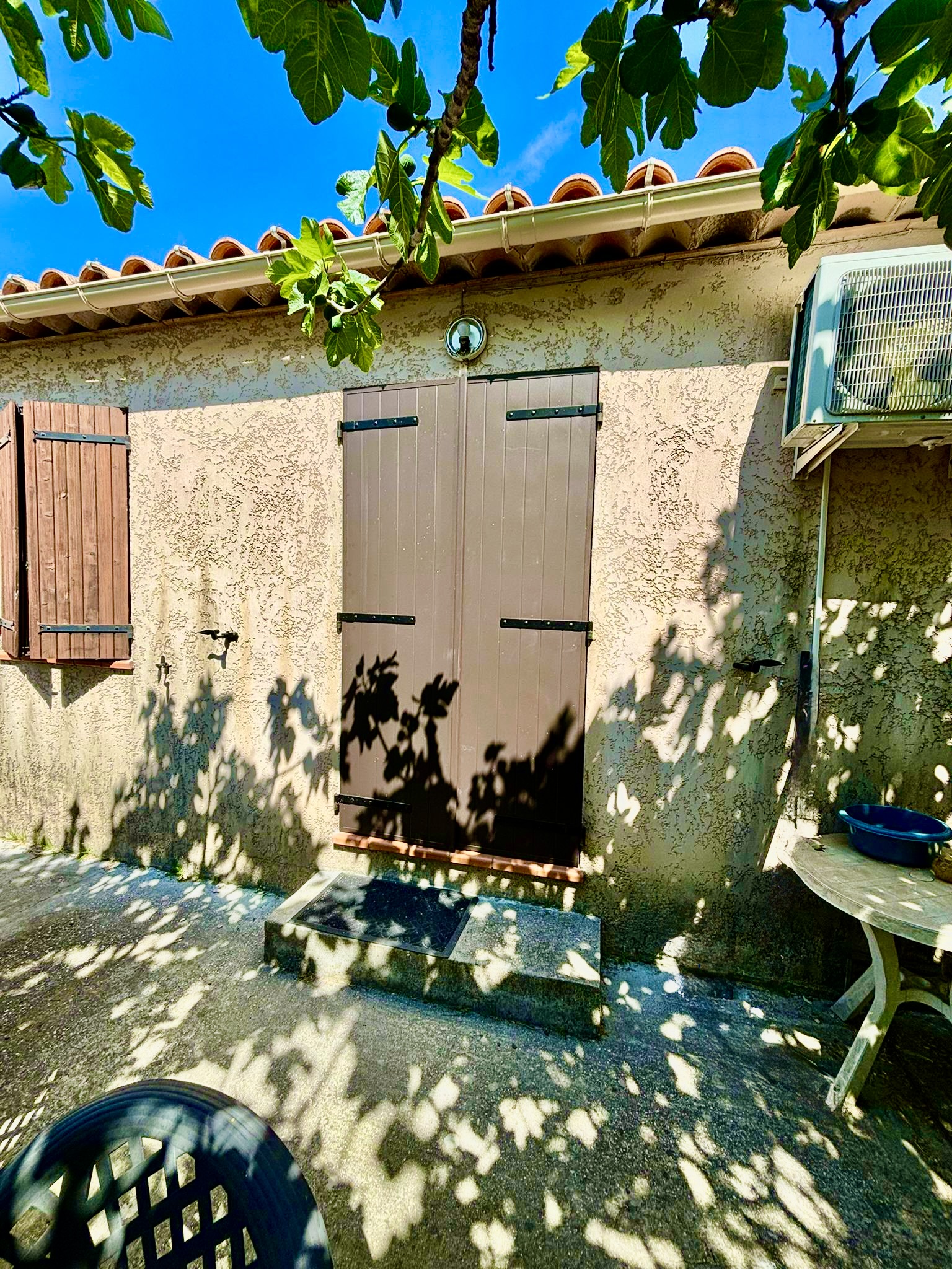 Volets Battants : en aluminium Avril 2026 sur mesure en rénovation de chez Altiva Pro Menuisier à Ollioules 83190