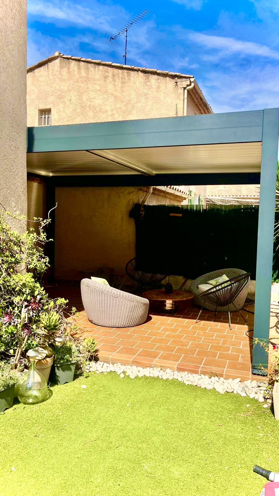 Pergolas bioclimatiques : sur mesure en rénovation à St Cyr Sur Mer 83270