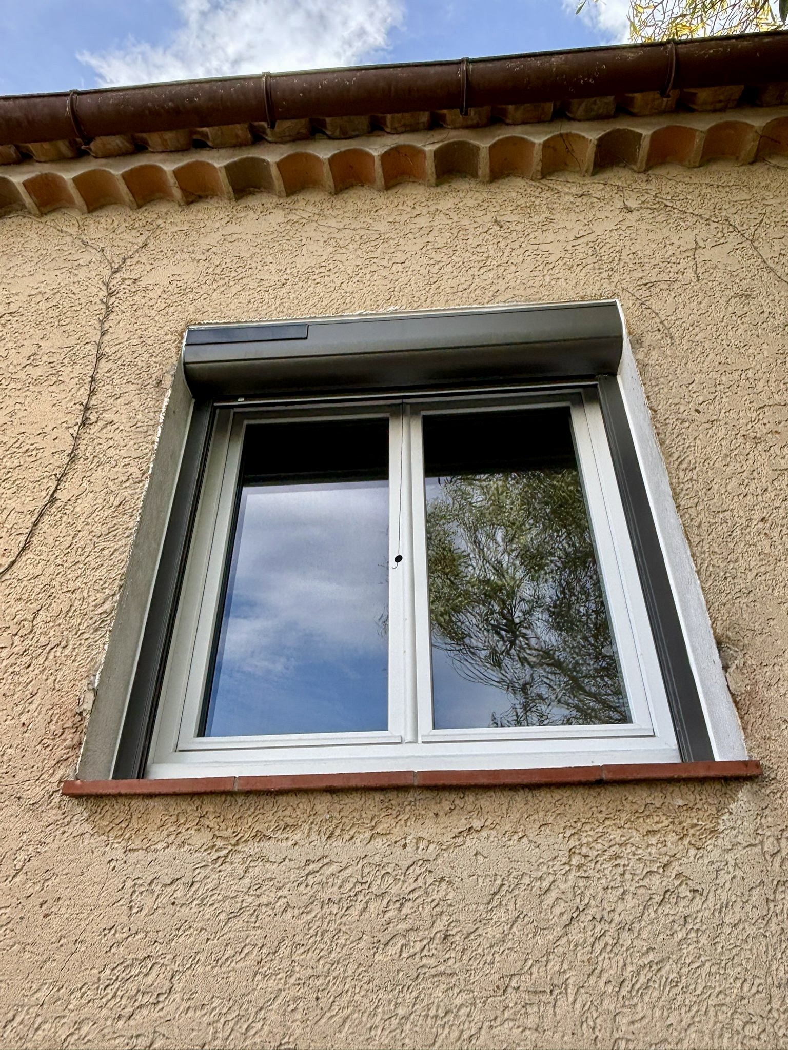 Volets Roulants: Solaire, Novembre 2025 sur mesure en rénovation de chez Altiva Pro Menuisier à la Seyne Sur Mer