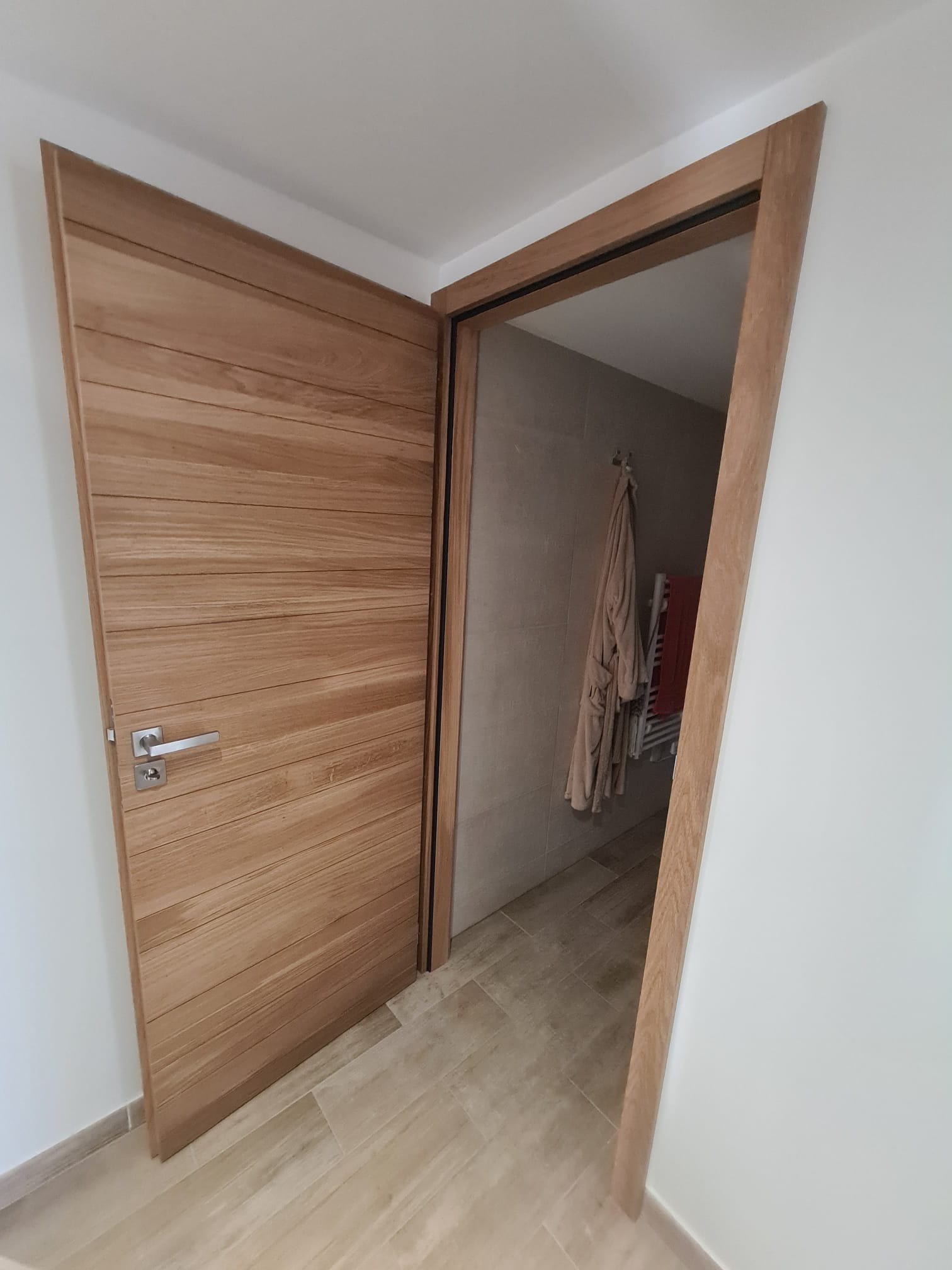 Porte d’intérieur : Sur mesure de chez Altiva Pro Menuisier  2023-2024 en rénovation Six-Fours-Les-Plages 83140