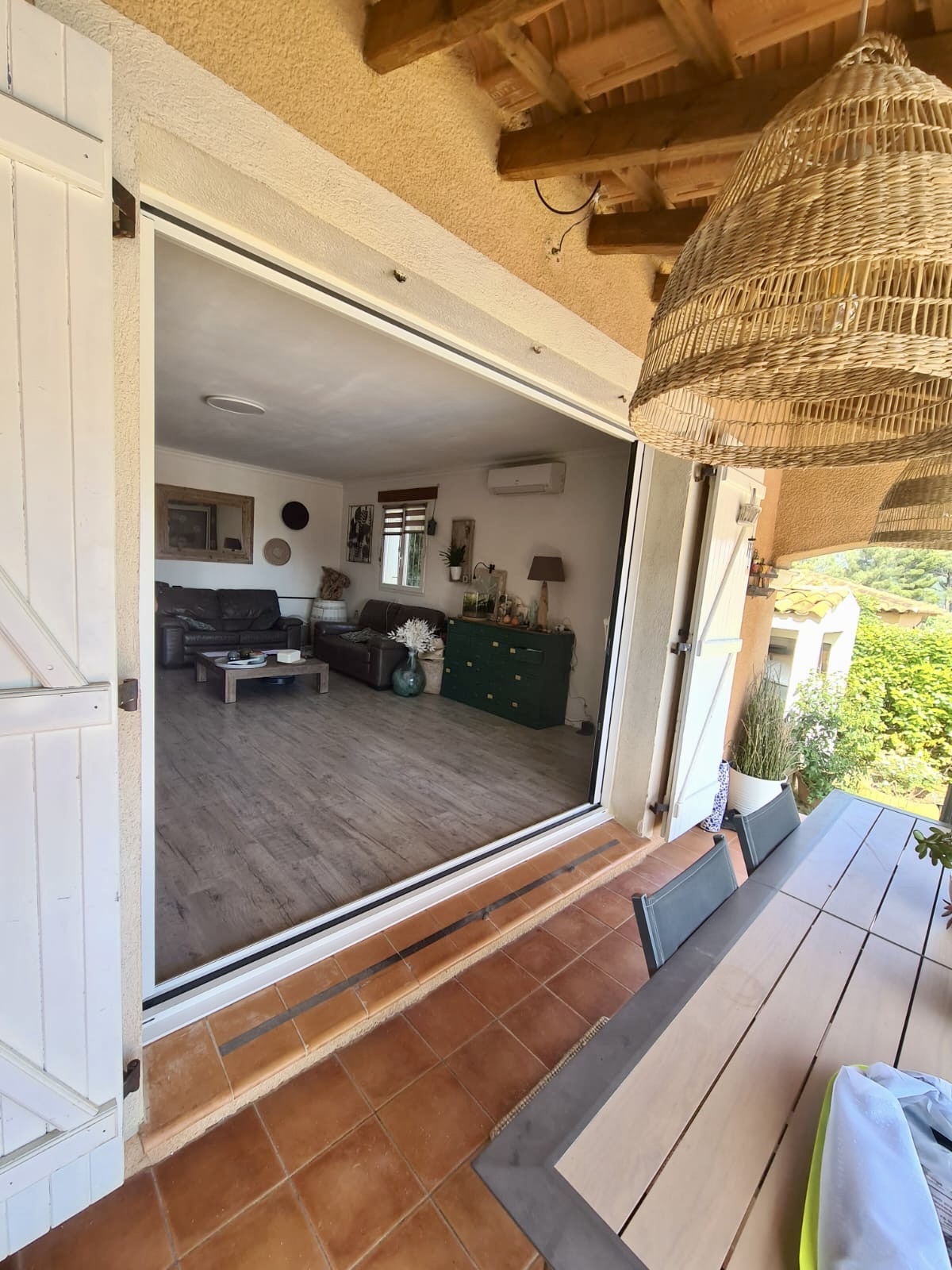 Baie vitrée coulissante : en aluminium Mai 2025 sur mesure de chez Altiva Pro Menuisier à Toulon