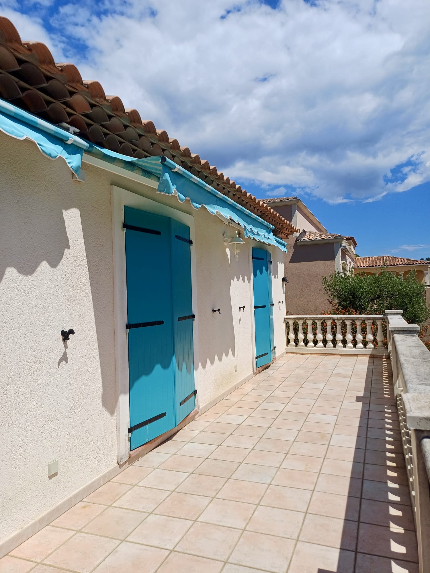 Volets Battants : en aluminium 2024 sur mesure en rénovation de chez Altiva Pro Menuisier à Bandol 83150