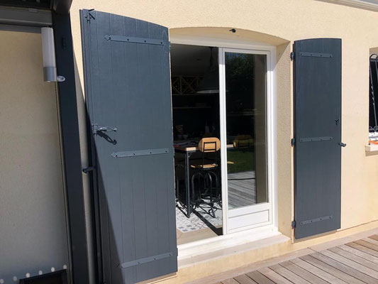 Volets Battants: en aluminium 2023-2024 sur mesure en rénovation de chez Altiva Pro Menuisier La Seyne Sur Mer 83500