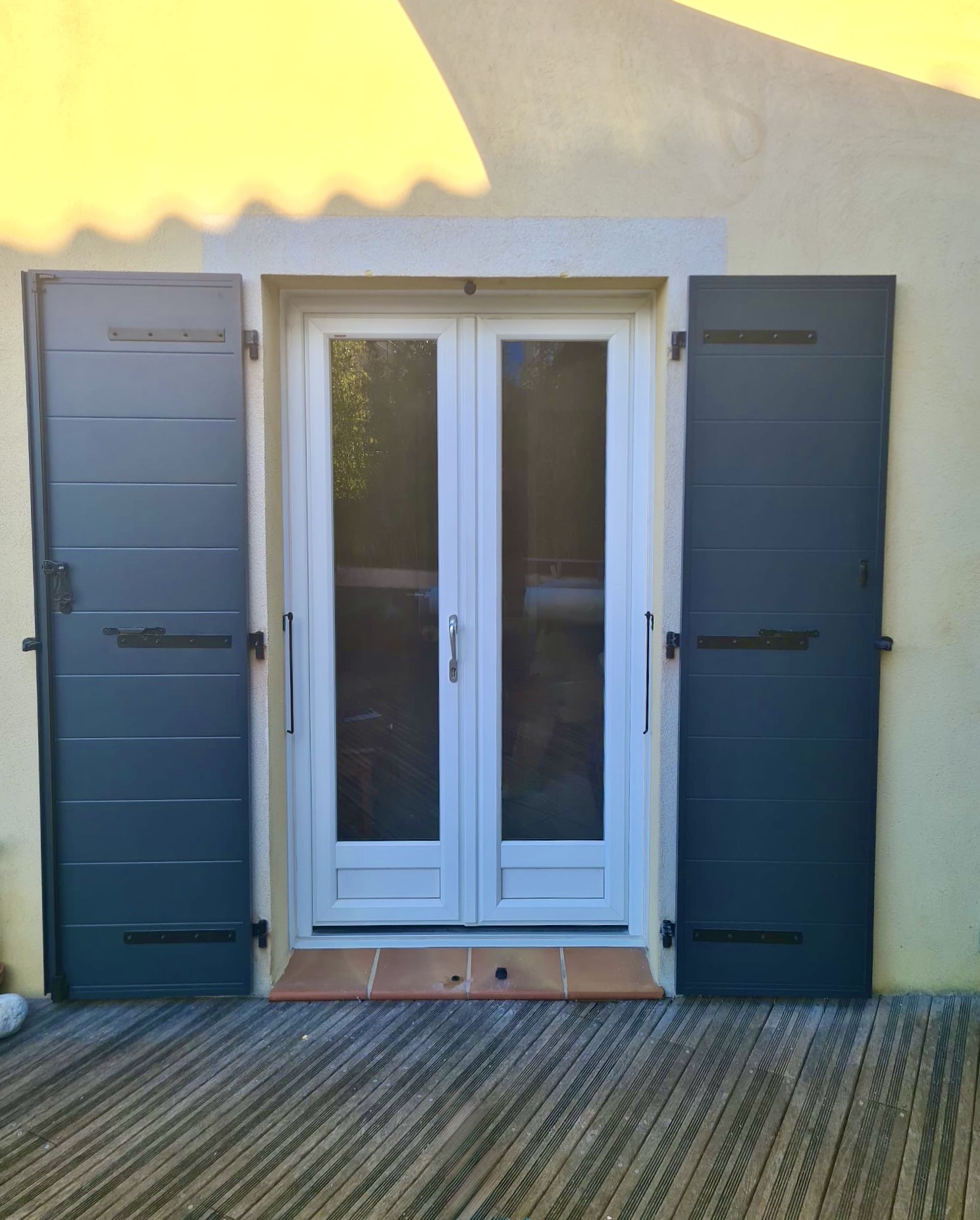Volets Battants : en aluminium Février 2026 sur mesure en rénovation de chez Altiva Pro Menuisier à Six-Fours-Les-Plages 