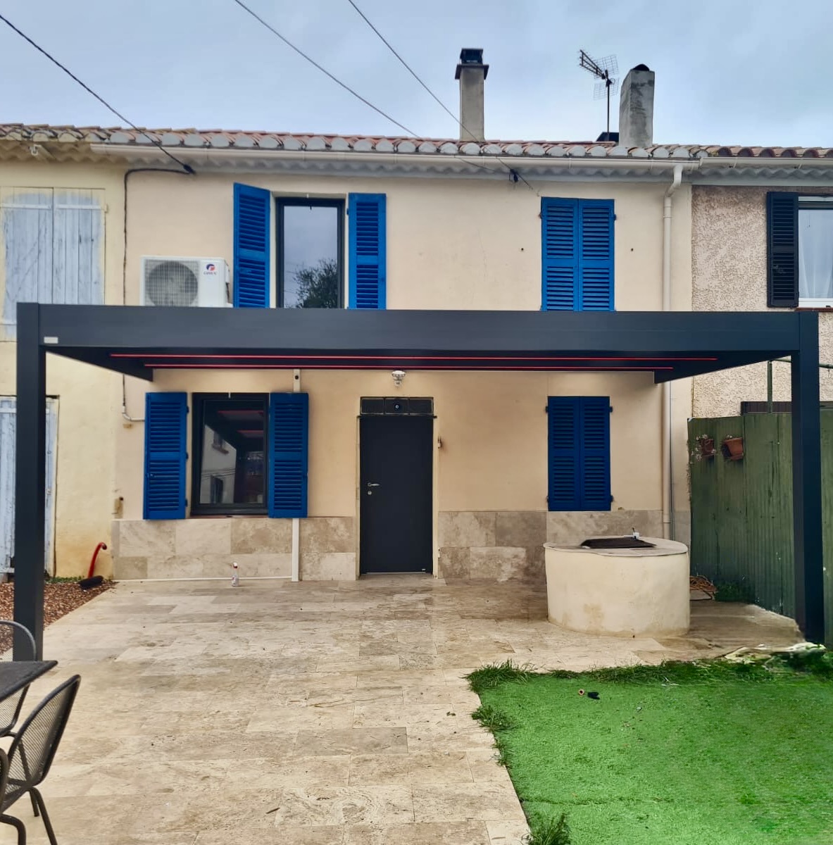 Carports/aluloges  sur mesure de chez Altiva Pro Menuisier en rénovation à La Seyne Sur Mer 83500