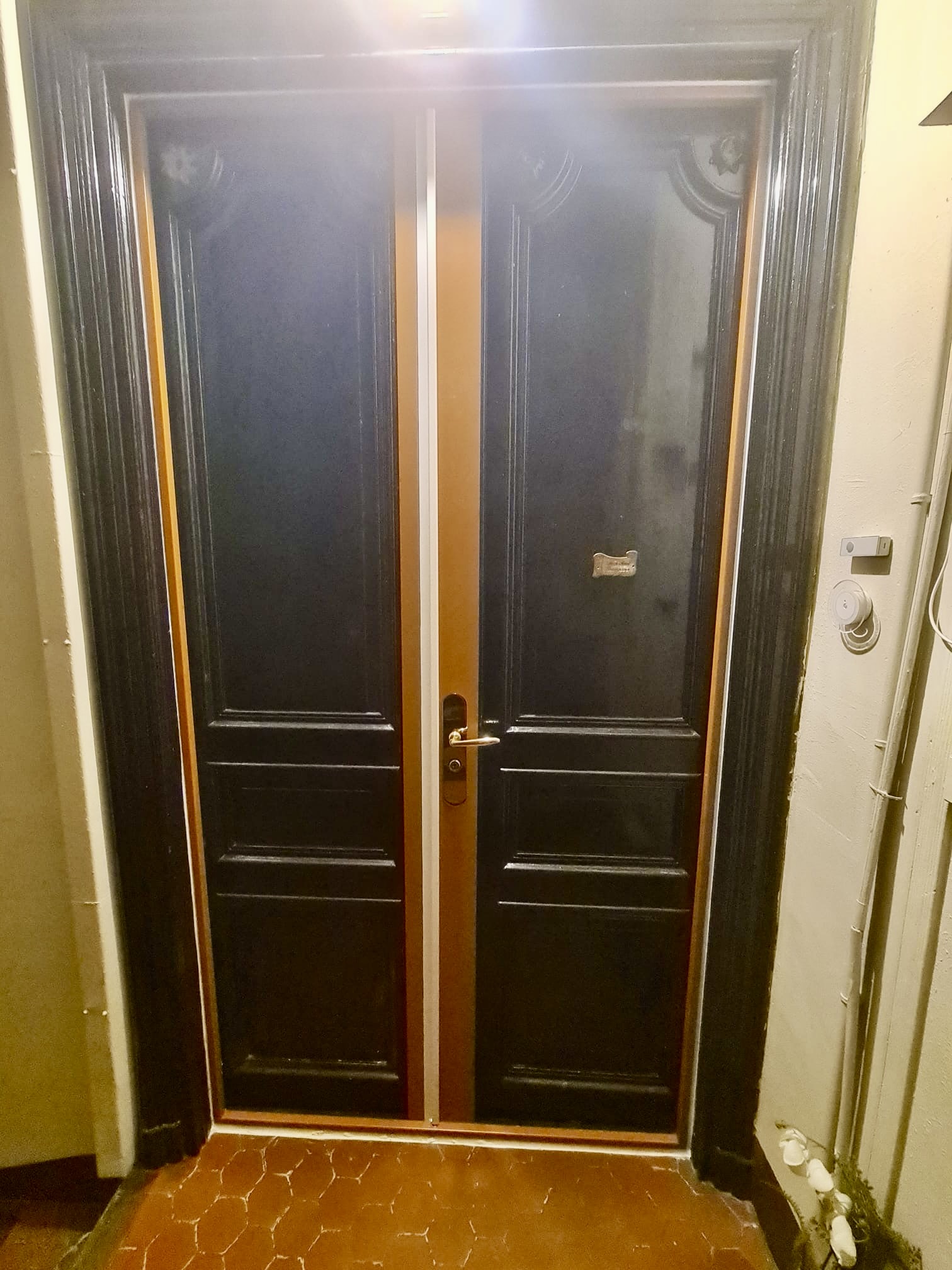 Porte d'entrée en Acier 2025 sur mesure en rénovation à Six-Fours-Les-Plages 83140