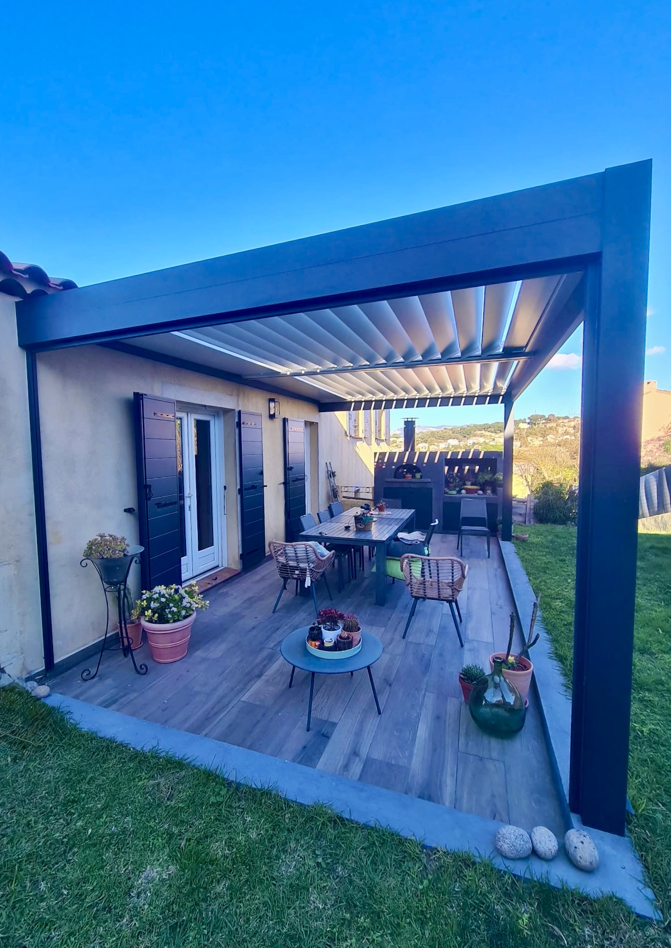 Volets Battants : en aluminium Février 2026 sur mesure en rénovation de chez Altiva Pro Menuisier à Six-Fours-Les-Plages 