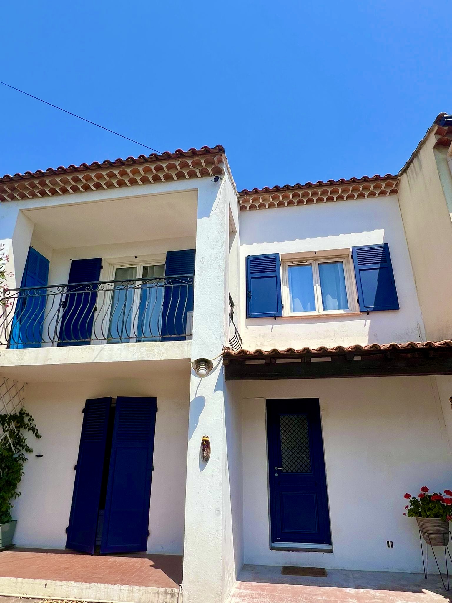 Volets Battants : en aluminium 2025 sur mesure en rénovation de chez Altiva Pro Menuisier à Six-Fours-Les-Plages 83140