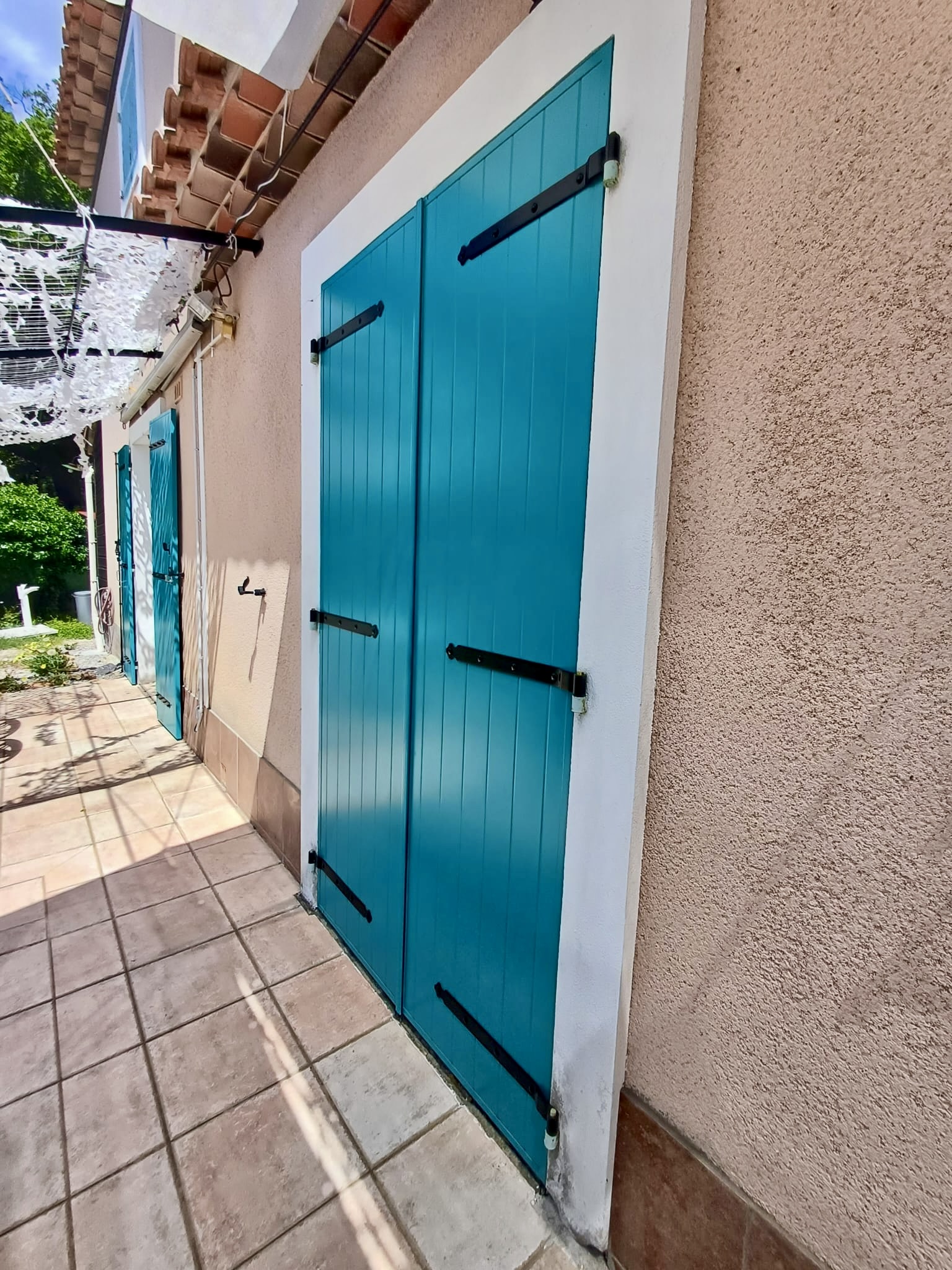 Volets Battants : en aluminium 2024 sur mesure en rénovation de chez Altiva Pro Menuisier à Bandol 83150