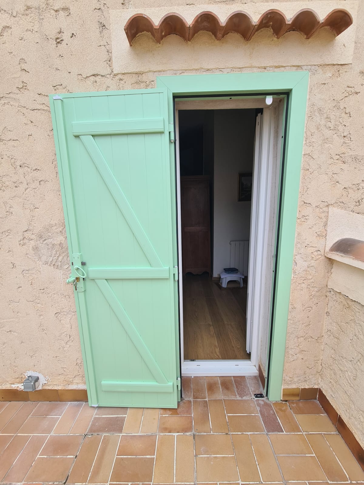 Volets Battants: en aluminium 2024 sur mesure en rénovation de chez Altiva Pro Menuisier Bandol 83150