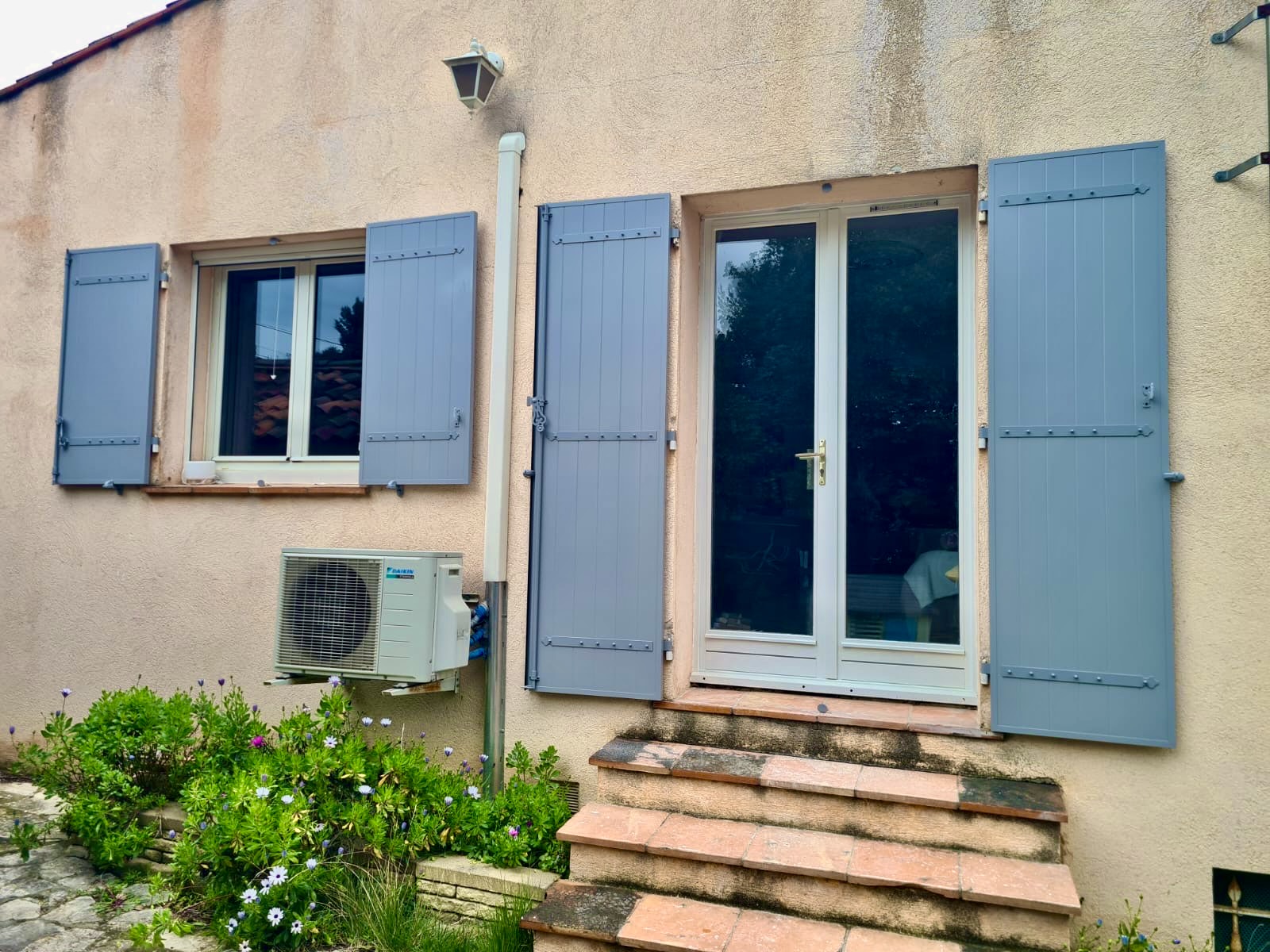 Volets Battants : en aluminium 2025 sur mesure en rénovation de chez Altiva Pro Menuisier à St Mandrier 83430