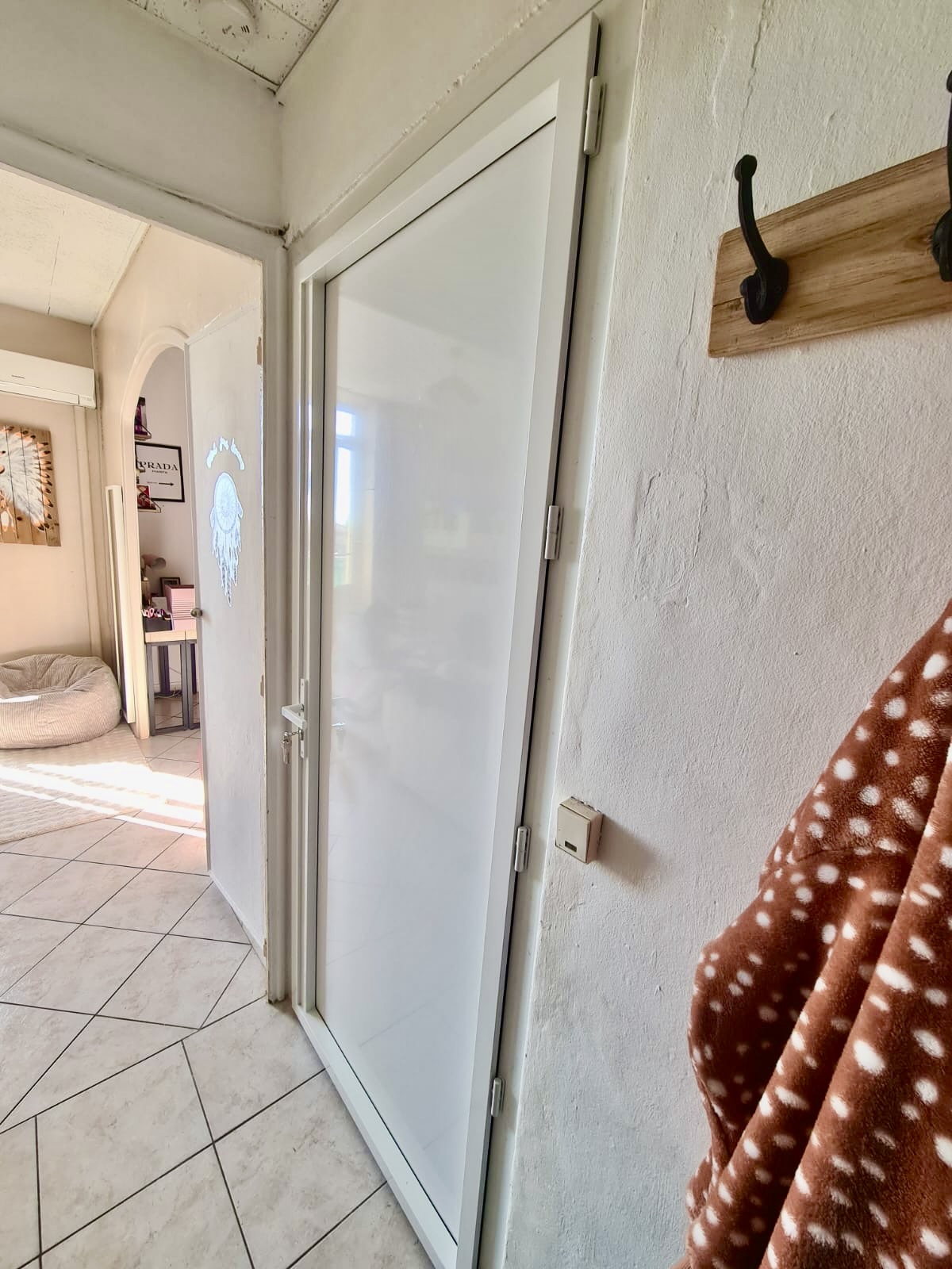 Porte d'entrée en Acier 2025 sur mesure en rénovation à Six-Fours-Les-Plages 83140