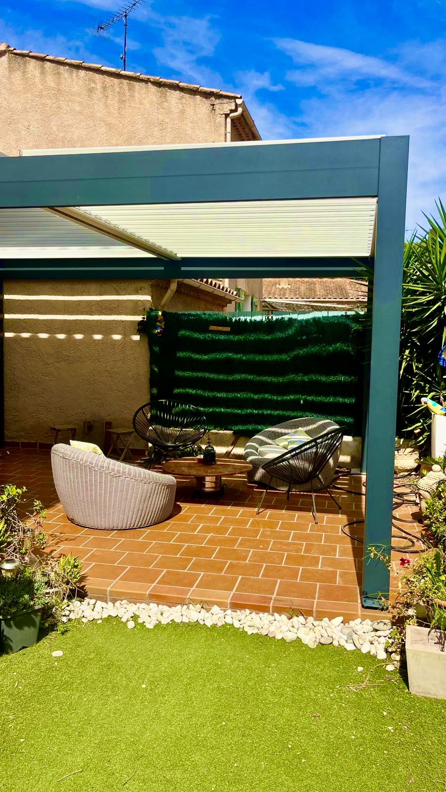 Pergolas bioclimatiques : sur mesure en rénovation à St Cyr Sur Mer 83270