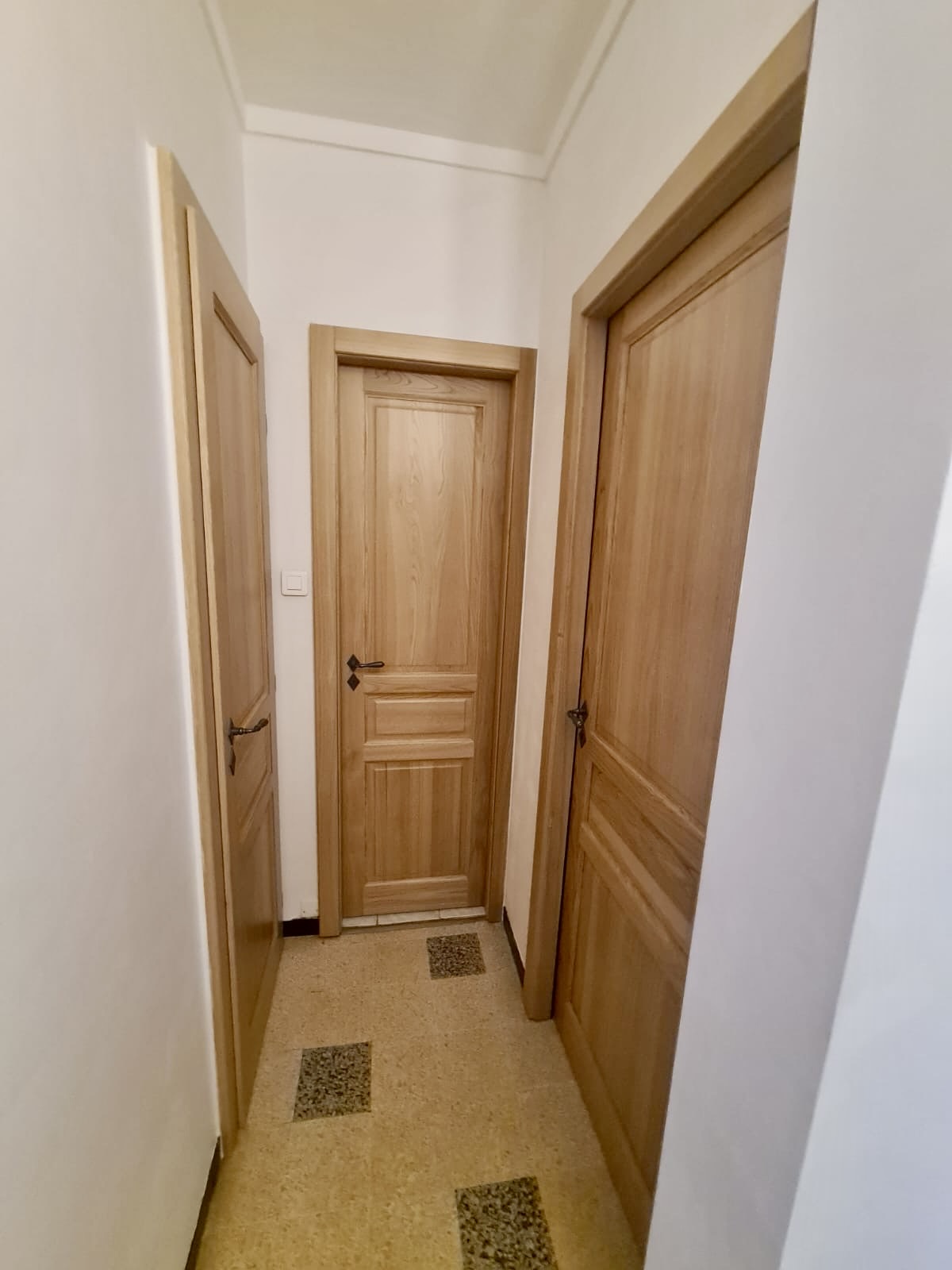 Porte d’intérieur : Sur mesure de chez Altiva Pro Menuisier à Sanary-Sur-Mer  2025 