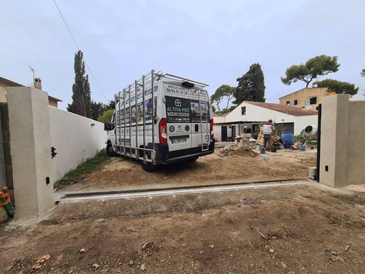 Portails et clôtures :sur mesure de chez Altiva Pro Menuisier  2023-2024 en rénovation Ollioules 83190
