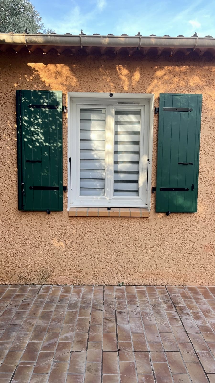 Volets Battants : en aluminium 2024 sur mesure en rénovation de chez Altiva Pro Menuisier au Pradet 83220