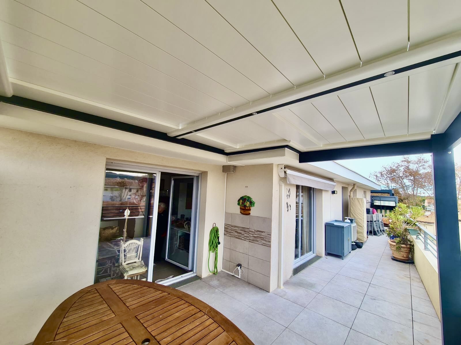 Pergolas bioclimatiques: sur mesure en rénovation à Six-Fours-les-Plages 