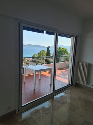 Fenêtre coulissante :  en Aluminium & mixte 2022 sur mesure  en rénovation de chez Altiva Pro Menuisier Toulon 83000