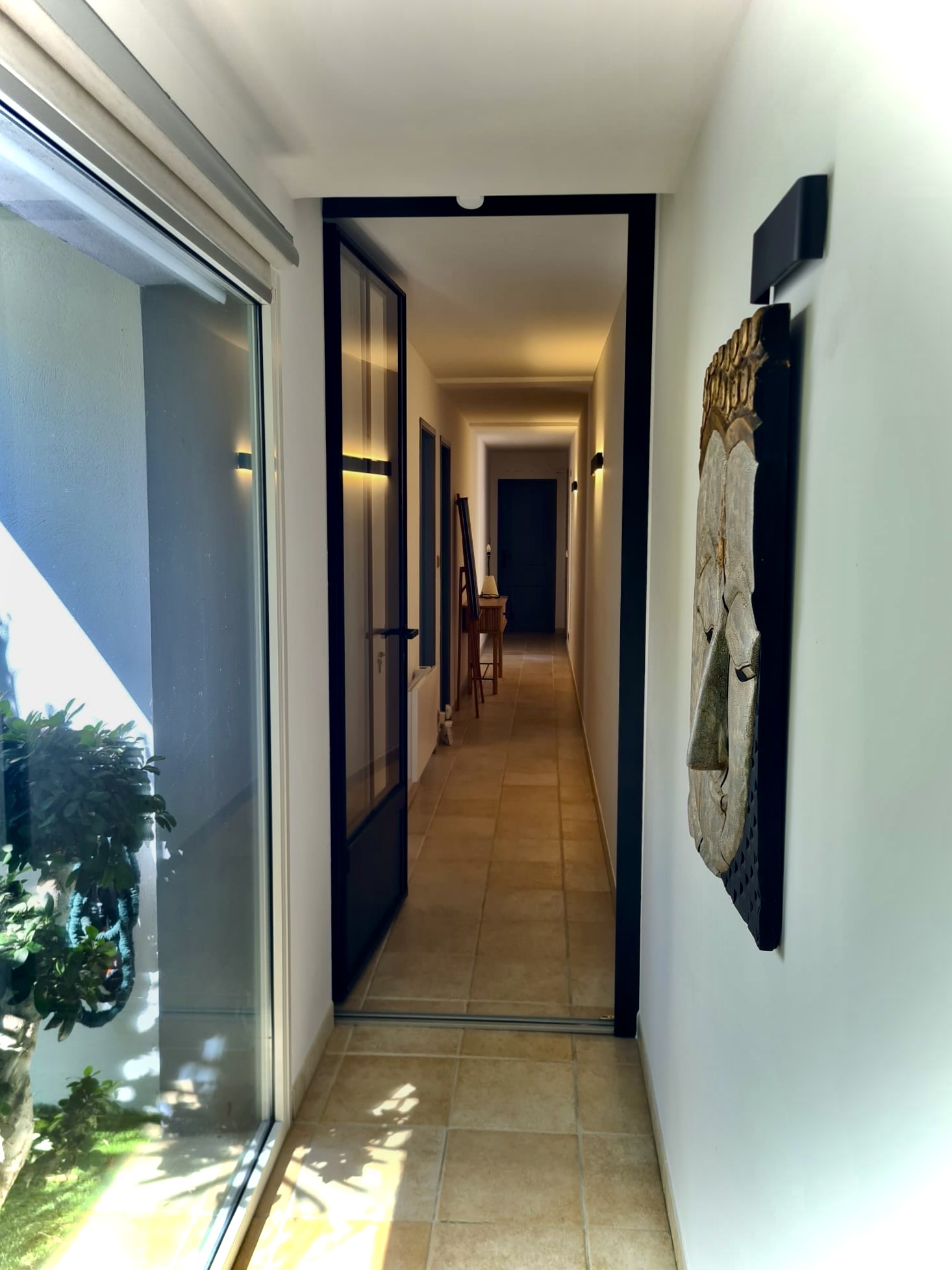 Porte d’entrée : Sur mesure de chez Altiva Pro Menuisier 2024  en rénovation Toulon