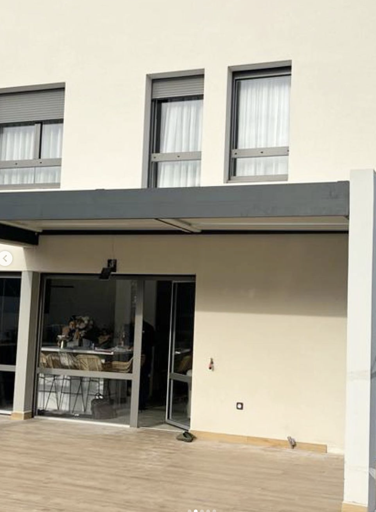 Pergola bioclimatique, carport Menuiserie sur mesure de chez Altiva Pro Menuisier, La Ciotat 13600 
