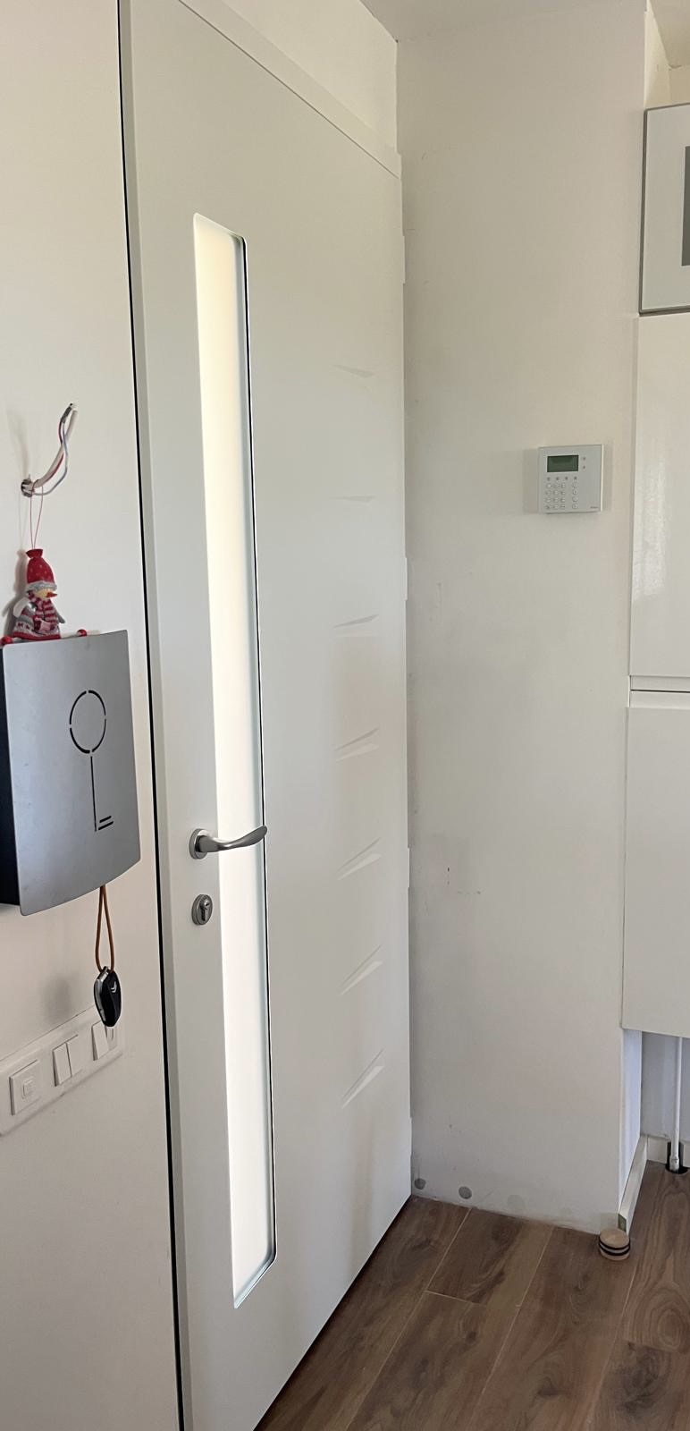 Porte d'entrée SELA en Acier, Septembre 2025 sur mesure en rénovation à La Garde