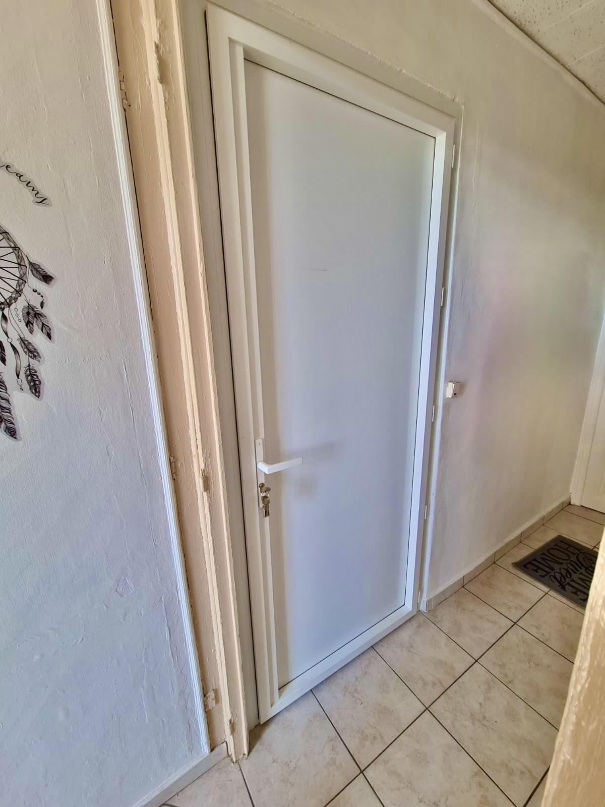 Porte d'entrée en Acier 2025 sur mesure en rénovation à Six-Fours-Les-Plages 83140