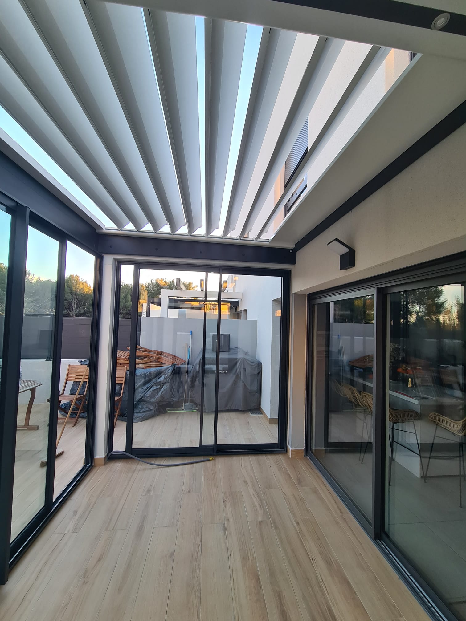 Pergolas bioclimatiques : sur mesure en rénovation Bandol 83150