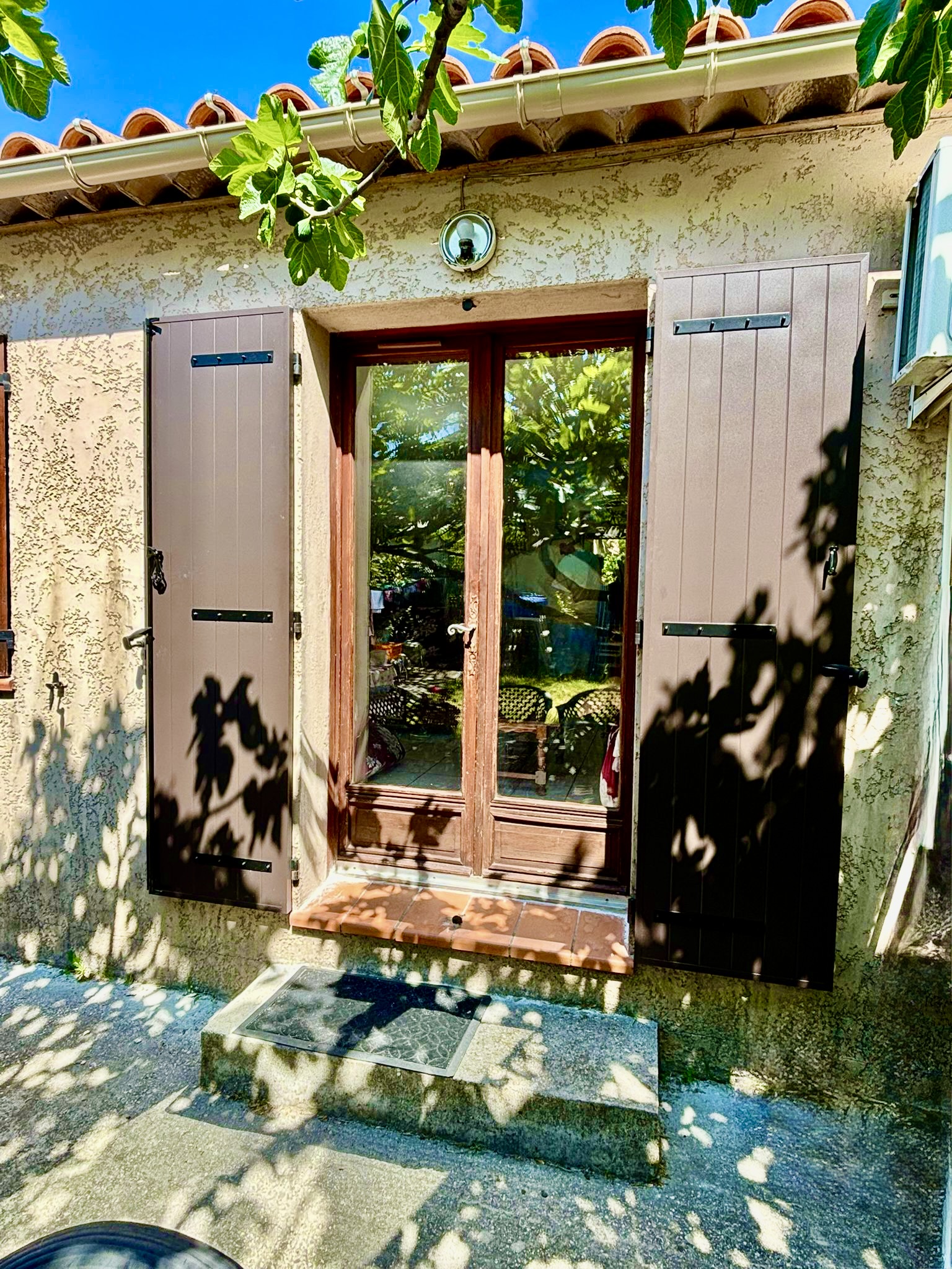 Volets Battants : en aluminium Avril2026 sur mesure en rénovation de chez Altiva Pro Menuisier à Ollioules 83190